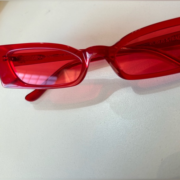 Roberi & Fraud Geraldine Sunglasses in Red - Picture 6 of 8